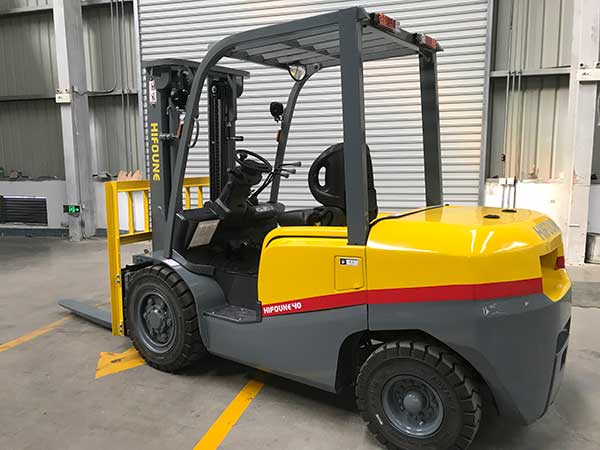 4 ton diesel forklift