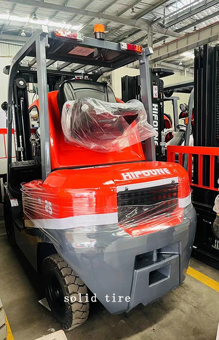 solid tire of forklift truck