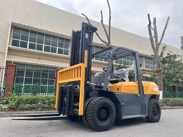 hydraulic forklift