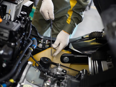 How to develop a detailed forklift maintenance manual