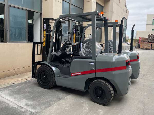 What different configurations are required for different forklifts