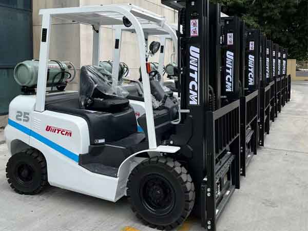 How to maintain the Hifoune forklift battery