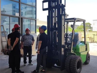How does HIFOUNE forklift penetrate the Malaysian market?