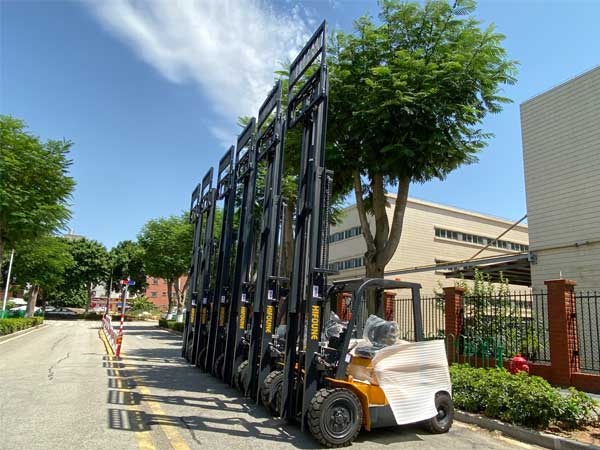 How to maintain a Hifoune diesel forklift