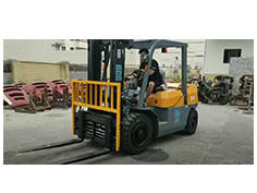 5 Ton Diesel Forklift with Fork Positioner