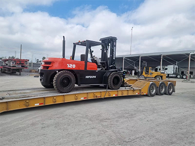 Hifoune forklift to South America
