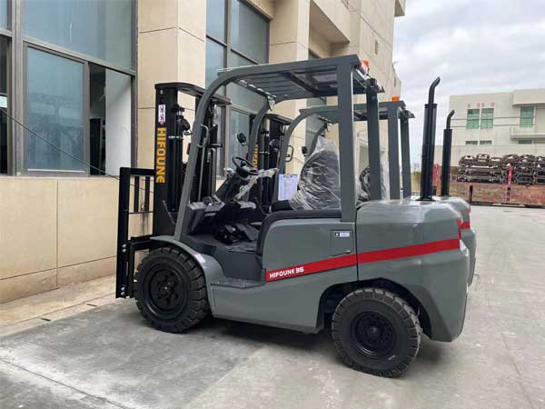What is the problem of forklift maintenance