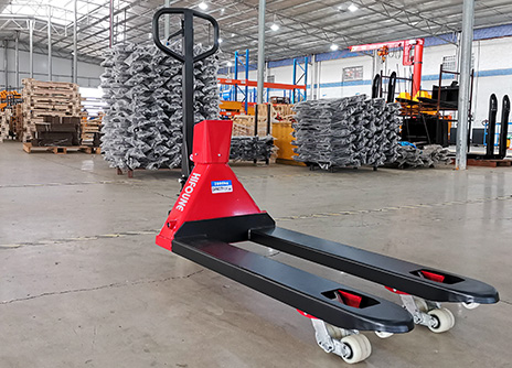 Manual pallet jack