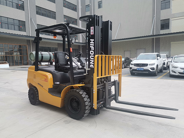 HIFOUNE Lithium Battery Forklift and Off road Forklift Trailer