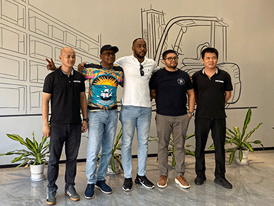 Welcome Central American customers to visit our factory